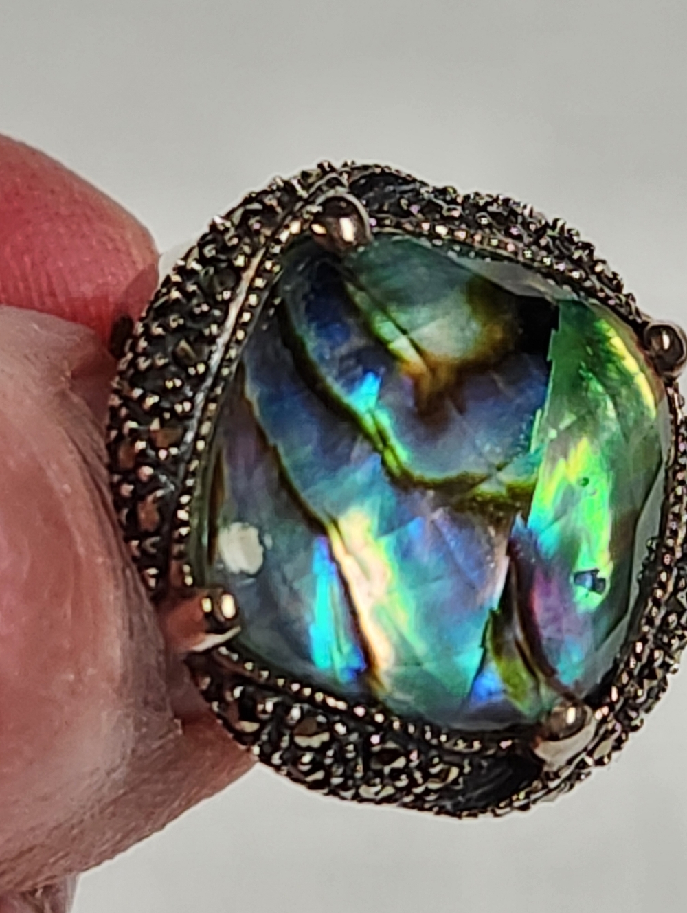 MARC JACOBS Sterling Silver Abalone Shell Ring With Marcaste Accents Size 8 - Picture 6 of 17